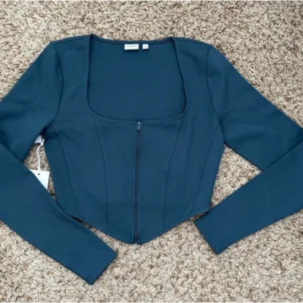 NWT Sunday Best Maverick Long‎ Sleeve Crop Top